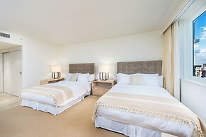 1 Hotel & Homes Private Luxury Suites