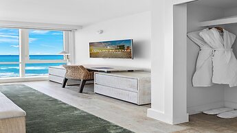 1 Hotel & Homes Private Luxury Suites