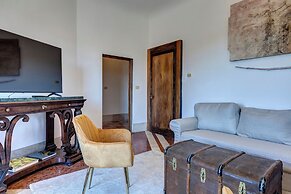 Palestro Apartment by Mamo Florence