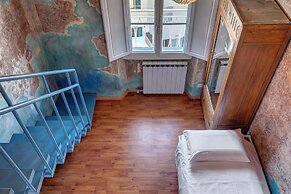 Palestro Apartment by Mamo Florence