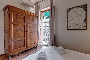 Palestro Apartment by Mamo Florence