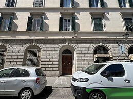 Palestro Apartment by Mamo Florence