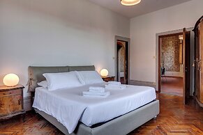 Palestro Apartment by Mamo Florence