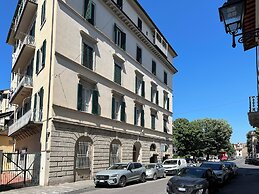 Palestro Apartment by Mamo Florence