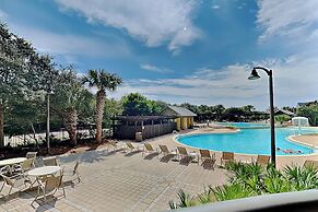 Beach Resort #202