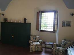 Wine Apartments Florence Lawrence