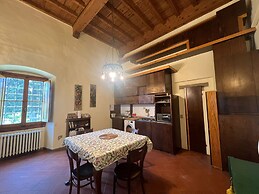 Wine Apartments Florence Lawrence