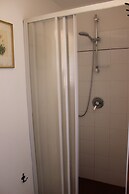 Wine Apartments Florence Lawrence