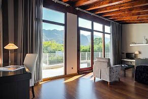 Indiana Boutique Hotel