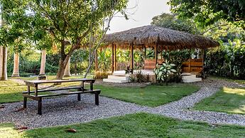 Kibayo Lagoon Villa With Palm Tree Garden Lagoon