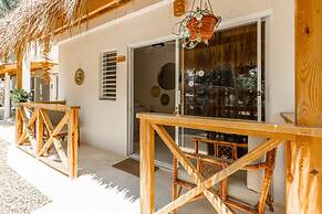 Kibayo Lagoon Villa With Palm Tree Garden Lagoon