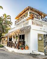 Kibayo Lagoon Villa With Palm Tree Garden Lagoon