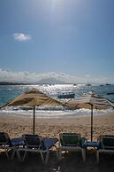 Kibayo Lagoon Villa With Palm Tree Garden Lagoon