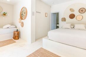 Kibayo Lagoon Villa With Palm Tree Garden Lagoon