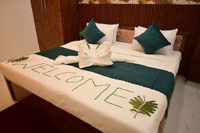 HONEYVEILS PALACE