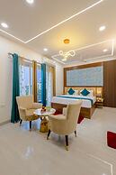 HONEYVEILS PALACE