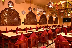 HONEYVEILS PALACE
