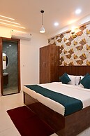 HONEYVEILS PALACE