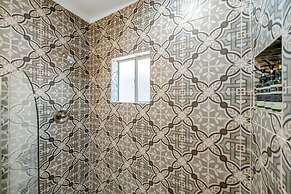 Large Groups-seq Parks Coast Wineries Skiing