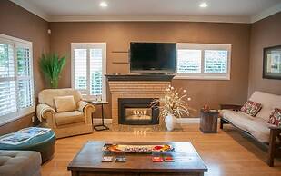 Seq Parks-hot Tub Fire Pit Koi Pond Outdoor Kitch