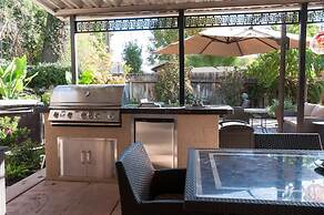 Seq Parks-hot Tub Fire Pit Koi Pond Outdoor Kitch