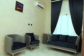 Grand Fweechvilla Hotel and Suites