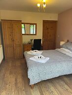Rooms at the Huntsman Inn