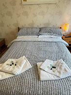 Rooms at the Huntsman Inn