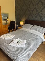 Rooms at the Huntsman Inn
