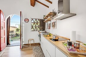 Cozy Apt Intypical Hayloft With Garden