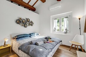 Cozy Apt Intypical Hayloft With Garden