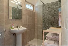 Carvoeiro Pool House by Vacationy