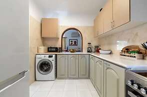 Carvoeiro Pool House by Vacationy