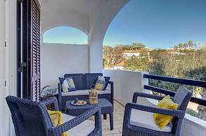 Carvoeiro Pool House by Vacationy