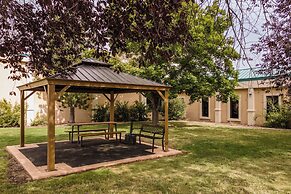 Grand Idaho Inn & Suites