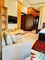 Magnetic North Lodges