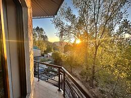 Magnetic North Lodges