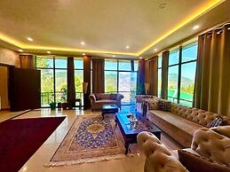 Magnetic North Lodges