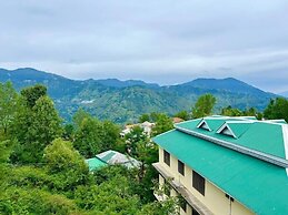 Magnetic North Lodges