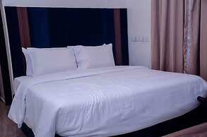 Ibizza Pit Hotel and Suites