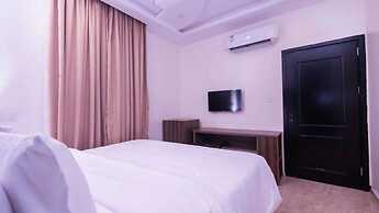 Ibizza Pit Hotel and Suites