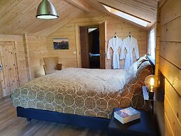 Villa in Forest With Private Sauna