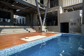 EssentialPXM Arkitainer ResidentialLofts