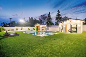 Villa Califa - Resort-style Living w/ Private Pool, Spa & Theater