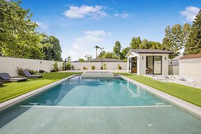 Villa Califa - Resort-style Living w/ Private Pool, Spa & Theater