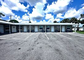 Lemon Bay Motel