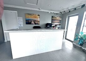 Lemon Bay Motel