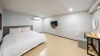 Namyangju Aintio Pension