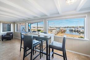 Coastal Bayside Condo Walkable to Sand & Surf