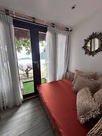 Banig Beach Resort El Nido